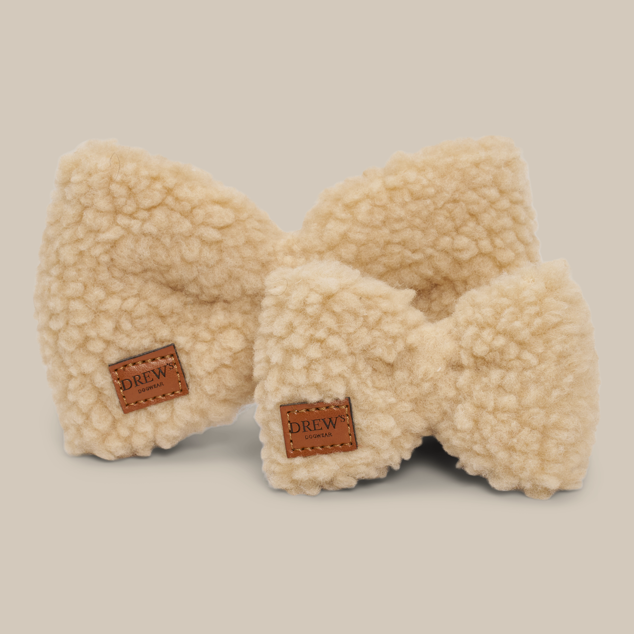 Beige Teddy Butterfly - Elegant hundetilbehør på udsalg