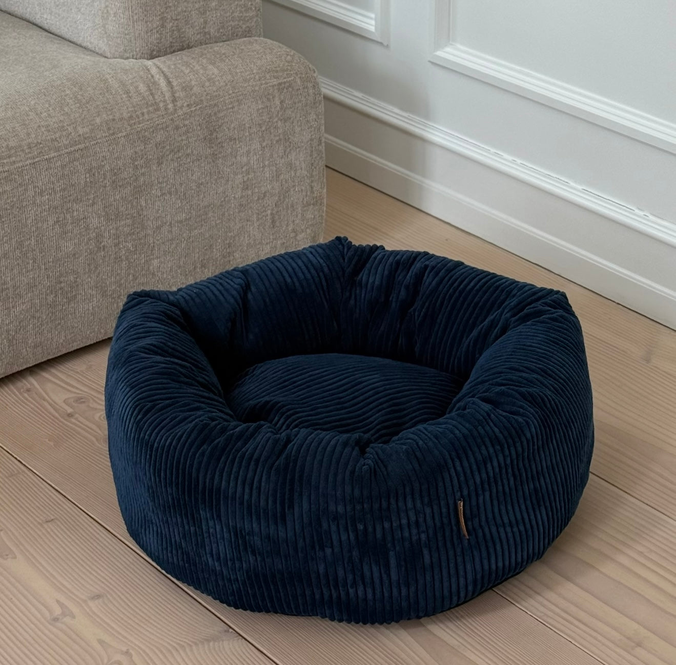 Elegant Havblå Hundekurv – Komfortabel Hvilested til Hunde