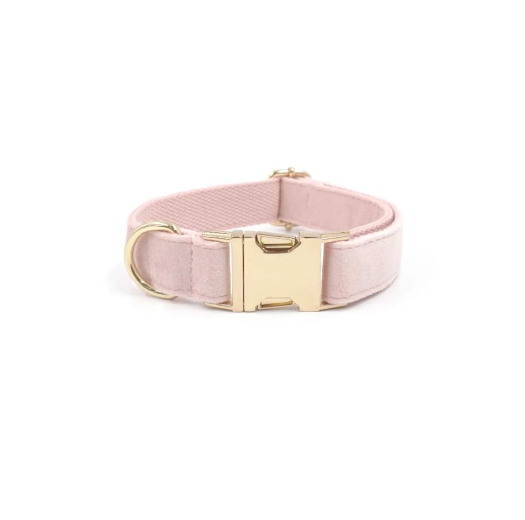 Elegant hundehalsbånd Ella i rosa - Stil og komfort!